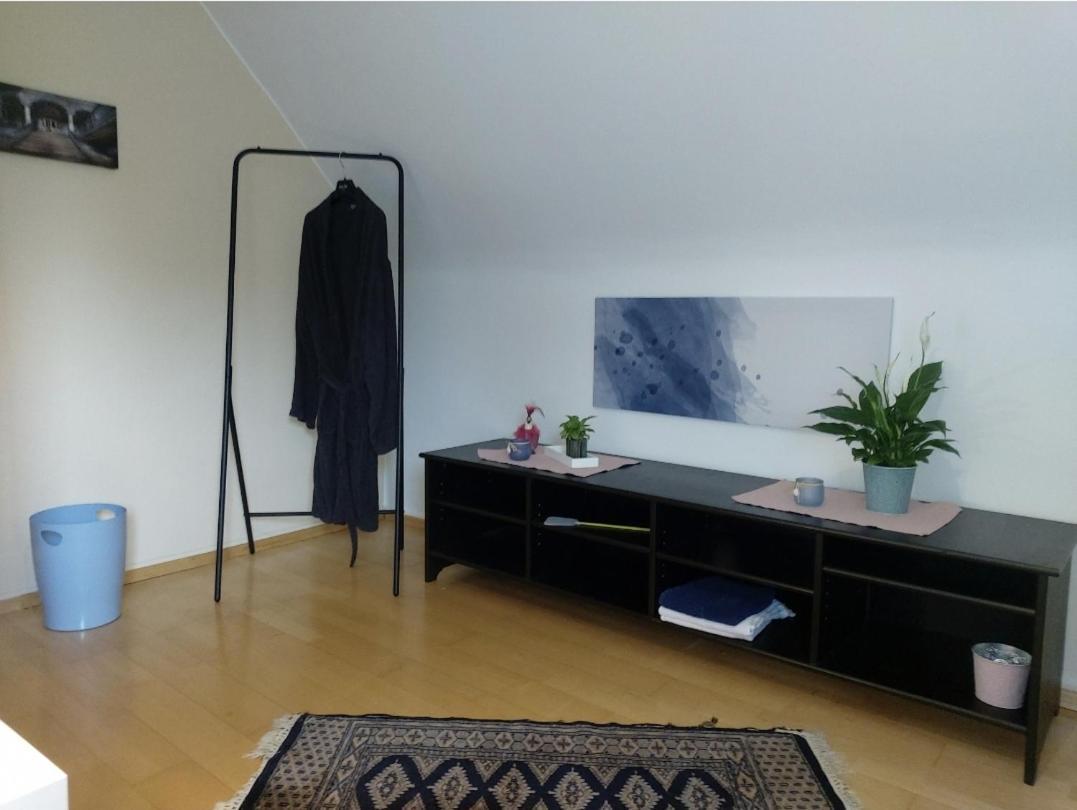Sometimes Zimmer Gehaichnishof 7Born Maring-Noviand Esterno foto